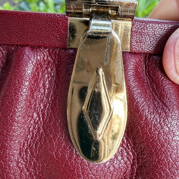 Vintage Wine Red Leather Frame Clutch - Picture 10 of 10